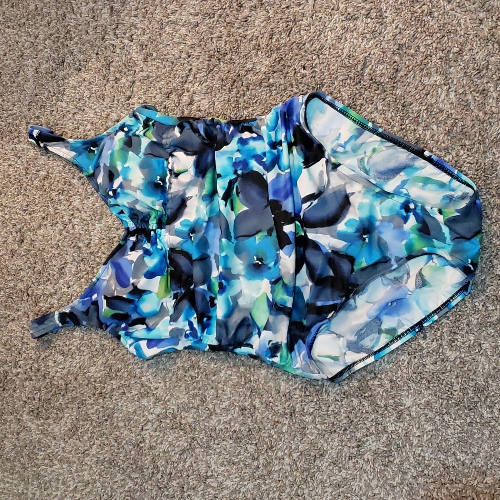 Aqua Green Swimsuit - Picture 5 of 13